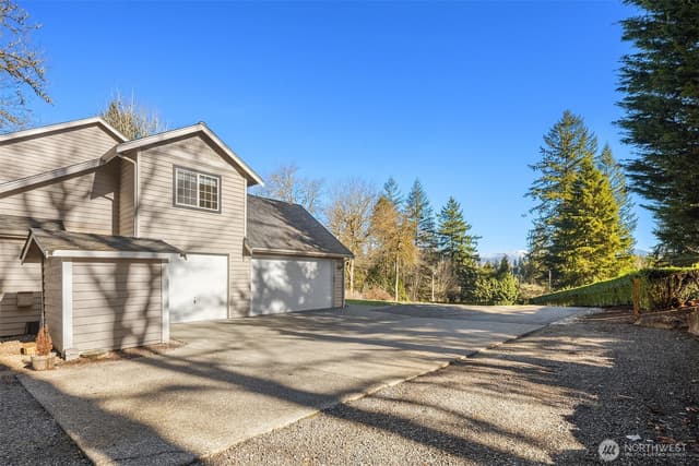 Property photo for 11007 W Lake Joy Drive NE, Carnation photo 4