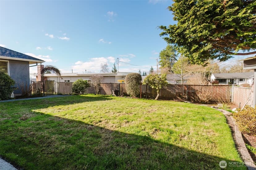 Property photo for 2110 E 17th Street, Bremerton photo 36