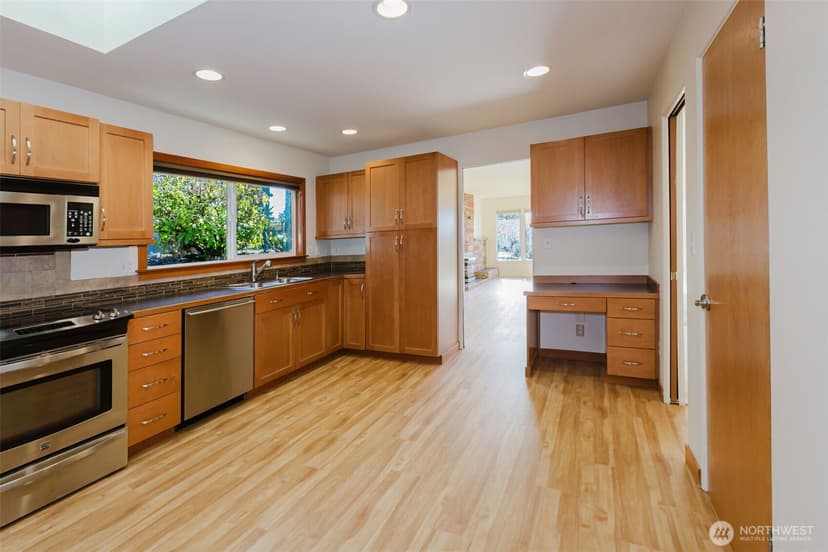 Property photo for 2110 E 17th Street, Bremerton photo 21