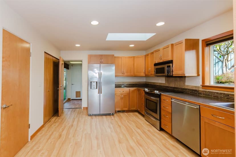 Property photo for 2110 E 17th Street, Bremerton photo 22