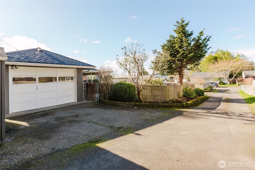 Property photo for 2110 E 17th Street, Bremerton photo 34