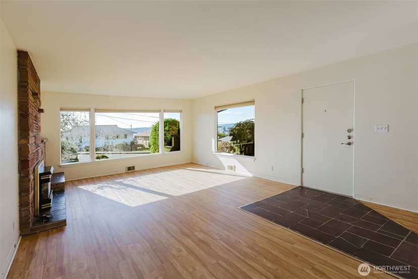Property photo for 2110 E 17th Street, Bremerton photo 7