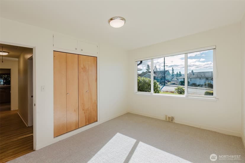 Property photo for 2110 E 17th Street, Bremerton photo 17