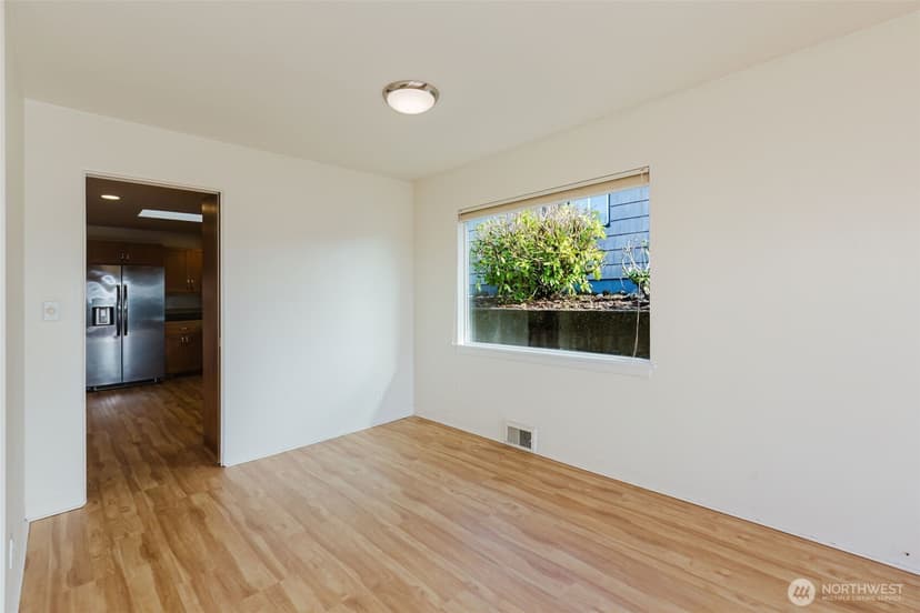 Property photo for 2110 E 17th Street, Bremerton photo 11