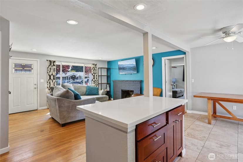 Property photo for 5023 161st Place SW, Edmonds photo 6
