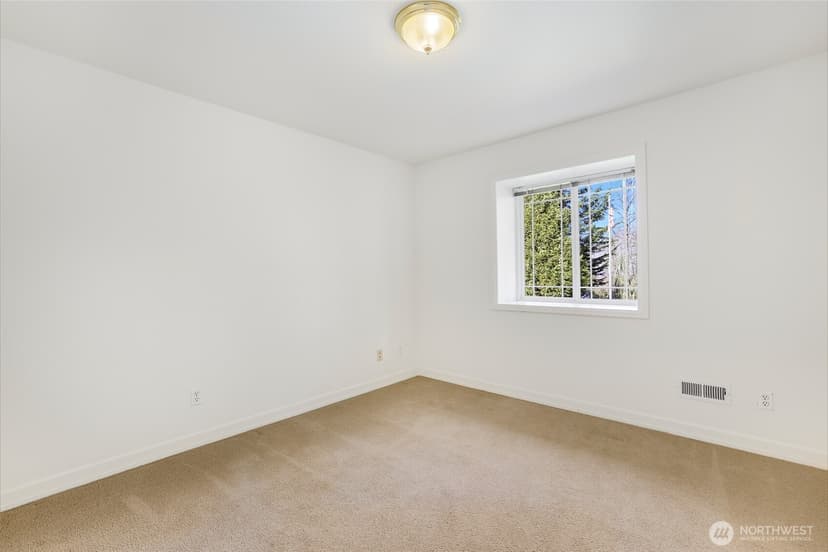 Property photo for 2726 9th Street SW, Puyallup photo 30