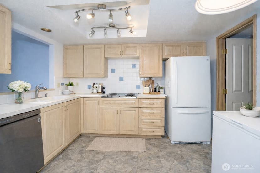 Property photo for 7326 Steilacoom Boulevard SW #D3, Lakewood photo 8