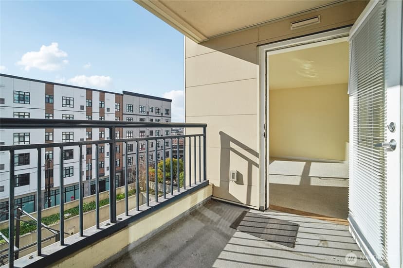 Property photo for 321 10th Avenue S #613, Seattle photo 20