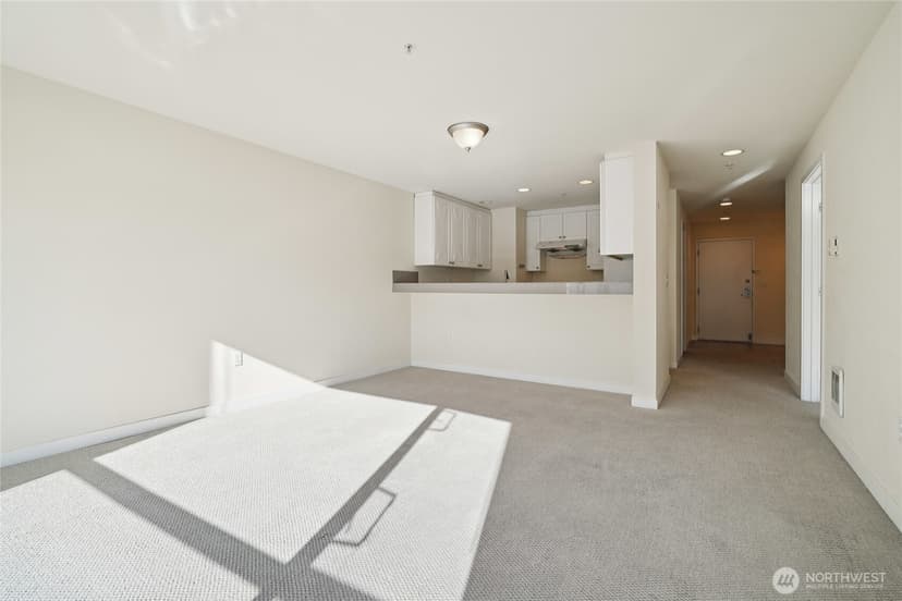 Property photo for 321 10th Avenue S #613, Seattle photo 5