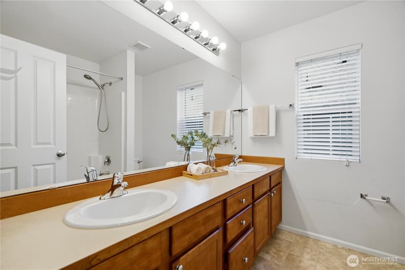 Property photo for 5025 S 215th st, Kent photo 25