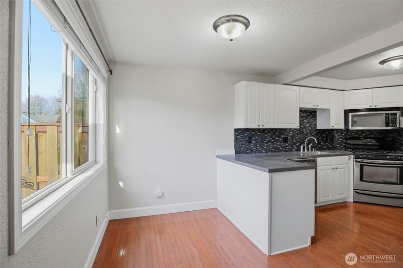 Property photo for 708 N L Street #2, Tacoma photo 9