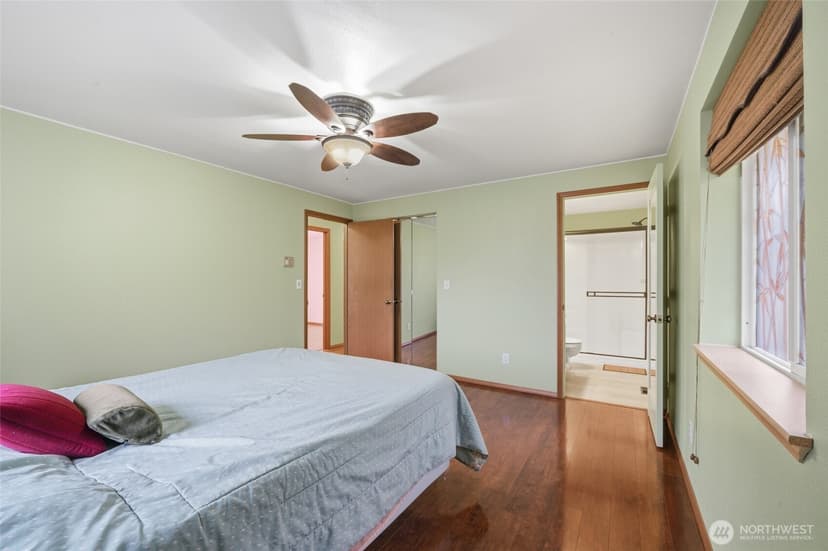 Property photo for 315 Taylor Avenue NW, Renton photo 16