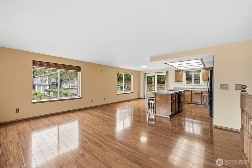 Property photo for 315 Taylor Avenue NW, Renton photo 8