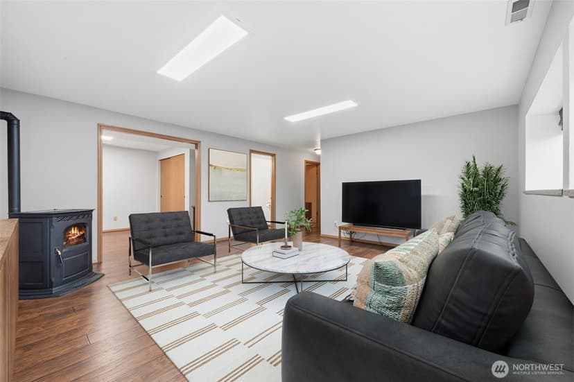 Property photo for 315 Taylor Avenue NW, Renton photo 19