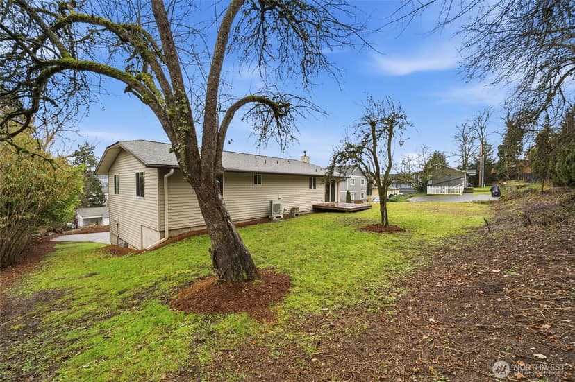 Property photo for 315 Taylor Avenue NW, Renton photo 31