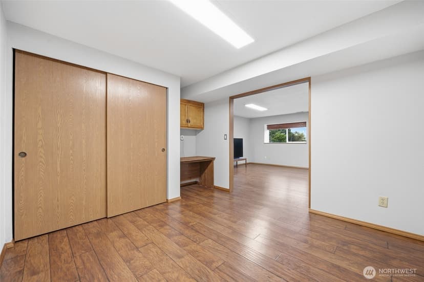 Property photo for 315 Taylor Avenue NW, Renton photo 25