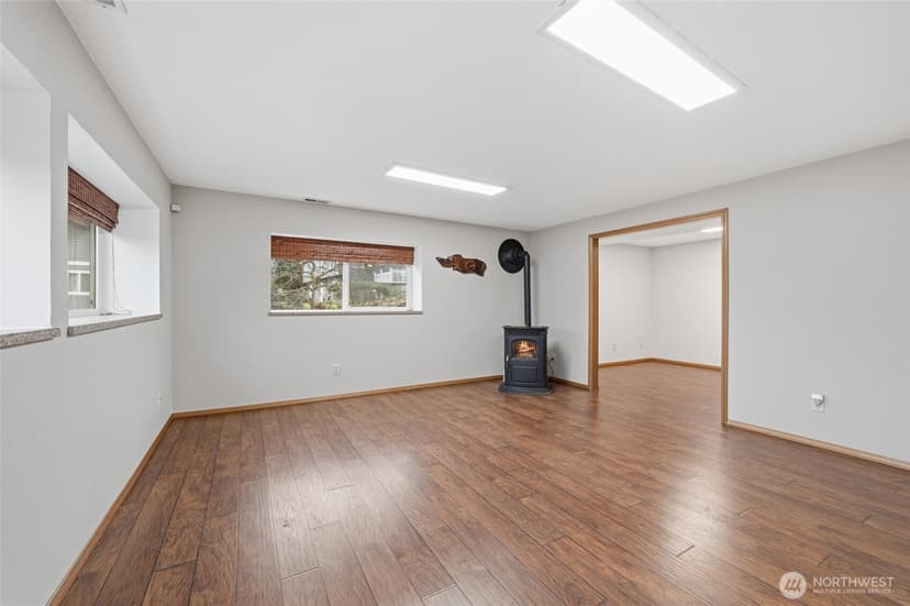 Property photo for 315 Taylor Avenue NW, Renton photo 22