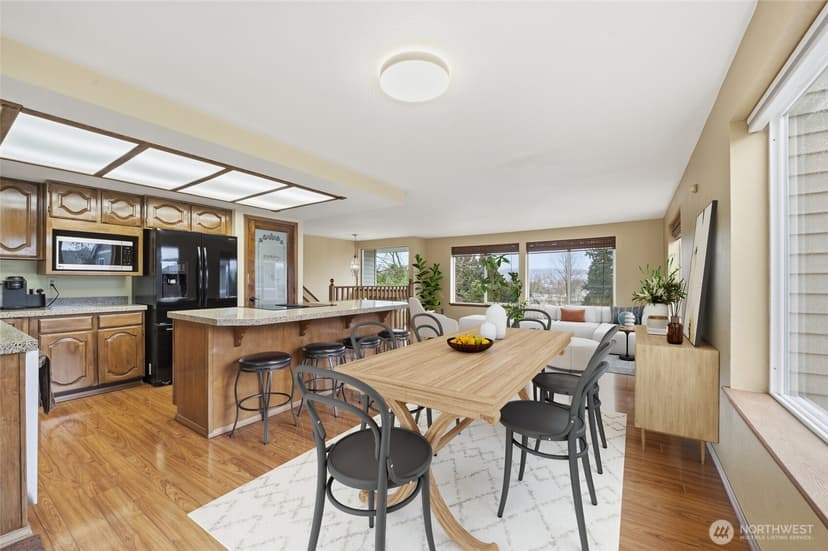 Property photo for 315 Taylor Avenue NW, Renton photo 9