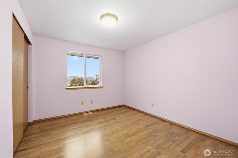 Property photo for 315 Taylor Avenue NW, Renton photo 14