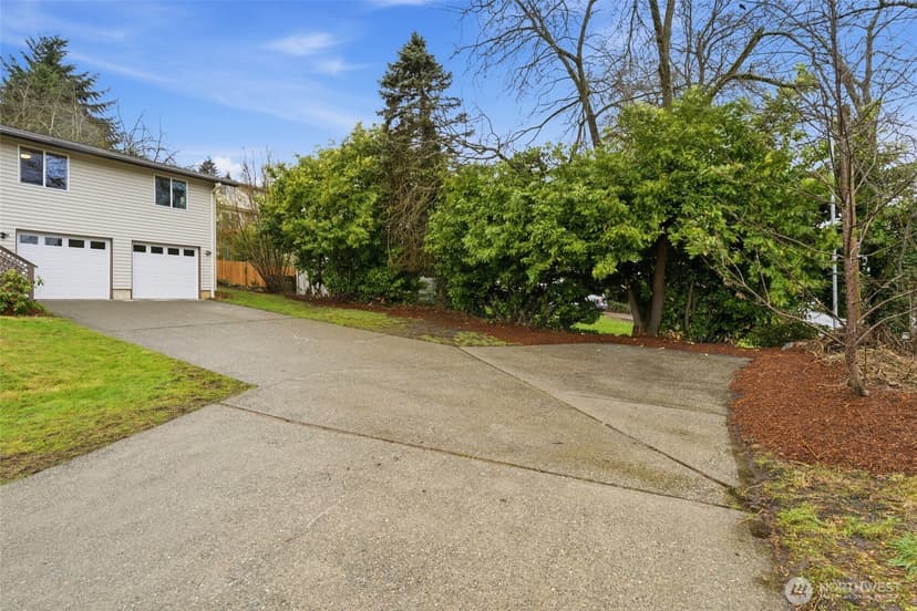 Property photo for 315 Taylor Avenue NW, Renton photo 30