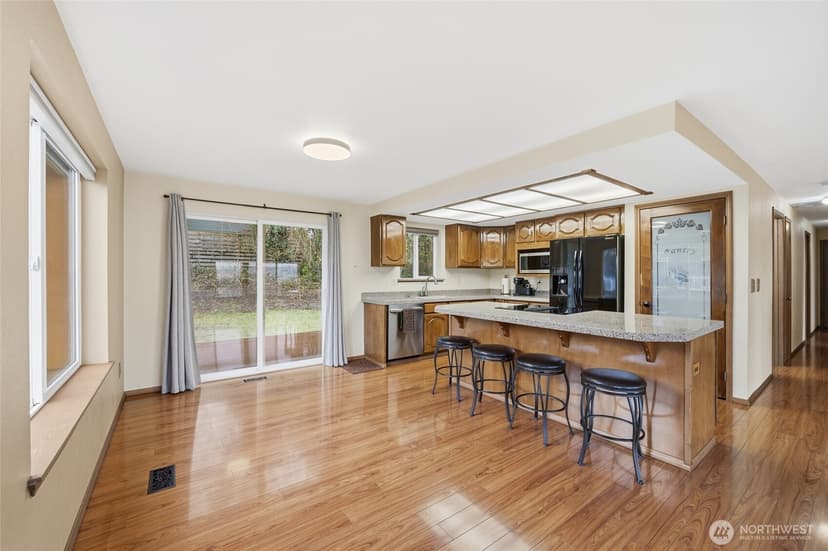 Property photo for 315 Taylor Avenue NW, Renton photo 11