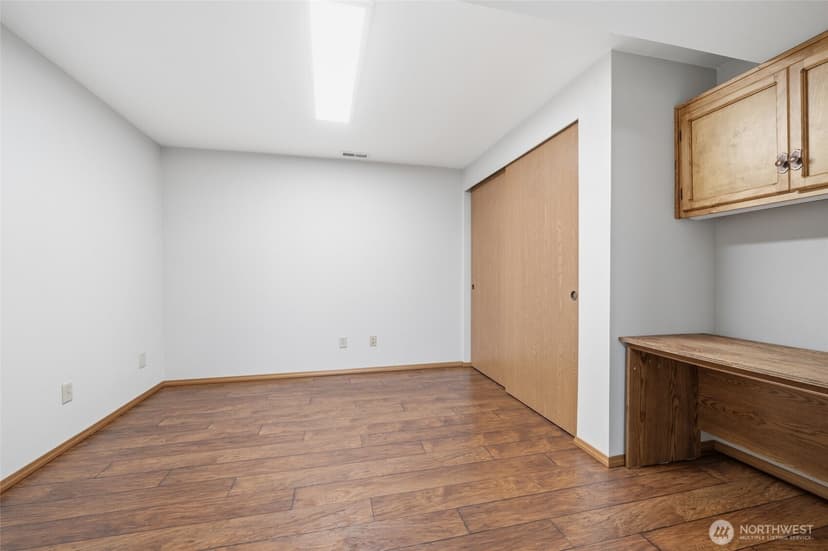 Property photo for 315 Taylor Avenue NW, Renton photo 24