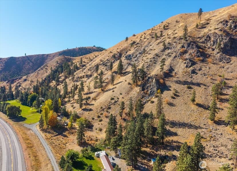 Property photo for 21300 US Highway 97a, Chelan photo 11
