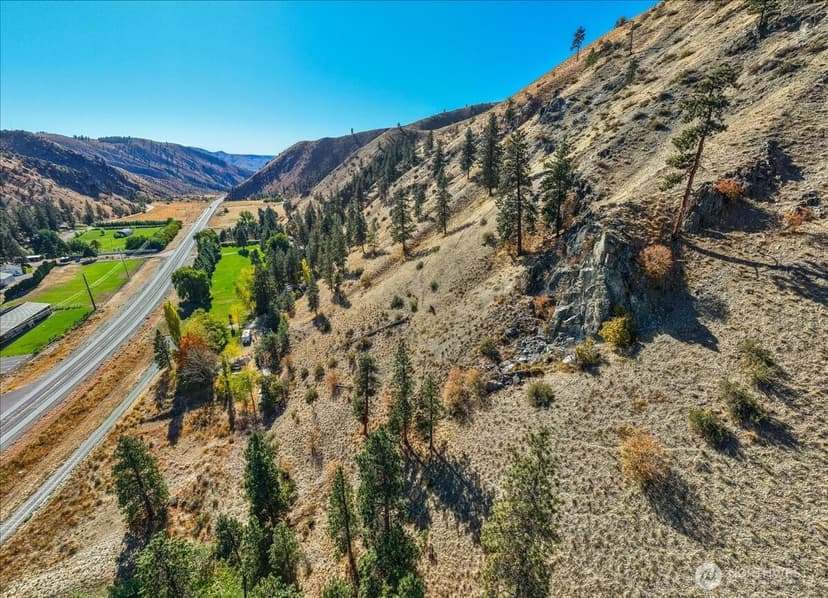 Property photo for 21300 US Highway 97a, Chelan photo 9