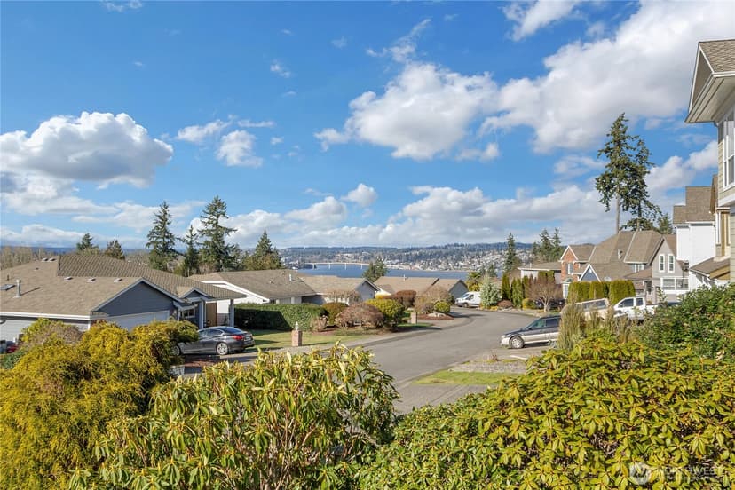 Property photo for 758 Tufts Avenue E, Port Orchard photo 2