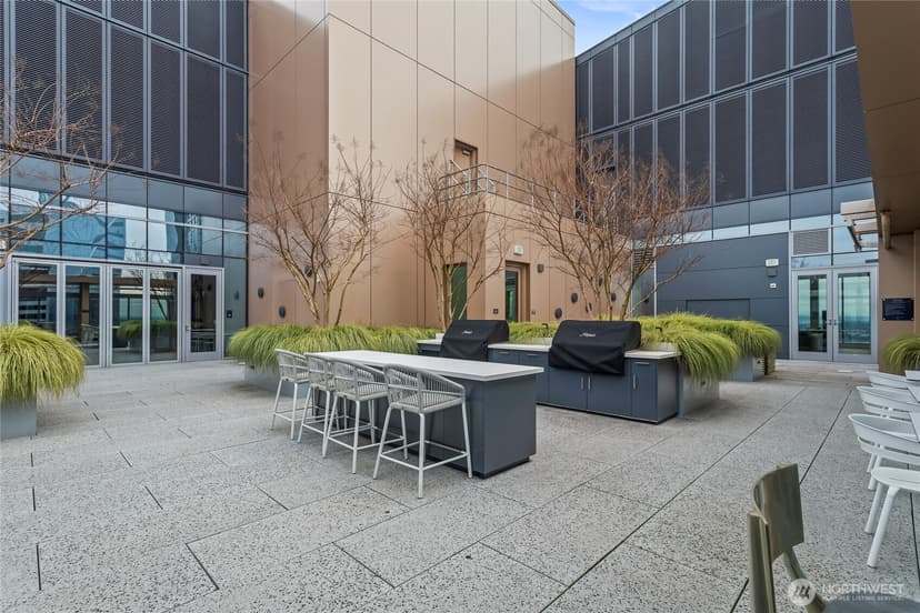 Property photo for 800 Columbia Street #703, Seattle photo 23