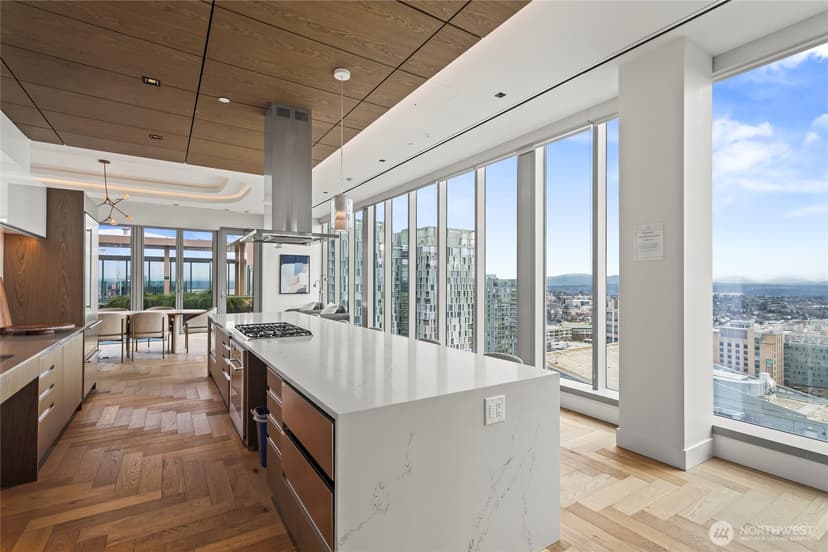 Property photo for 800 Columbia Street #703, Seattle photo 21