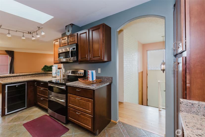 Property photo for 1412 Sheridan Road, Bremerton photo 3