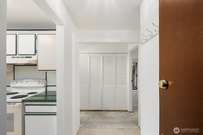Property photo for 1414 154th Avenue NE #4406, Bellevue photo 2