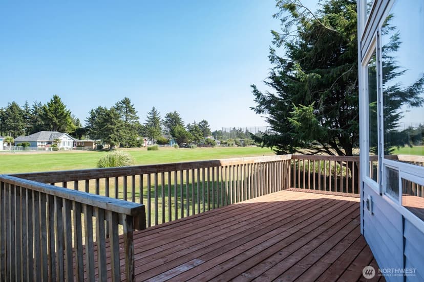 Property photo for 570 Canal Drive NE, Ocean Shores photo 8