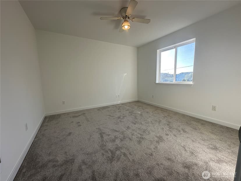 Property photo for 570 Canal Drive NE, Ocean Shores photo 28