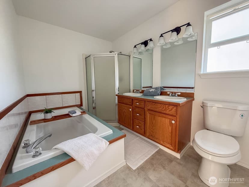 Property photo for 570 Canal Drive NE, Ocean Shores photo 26