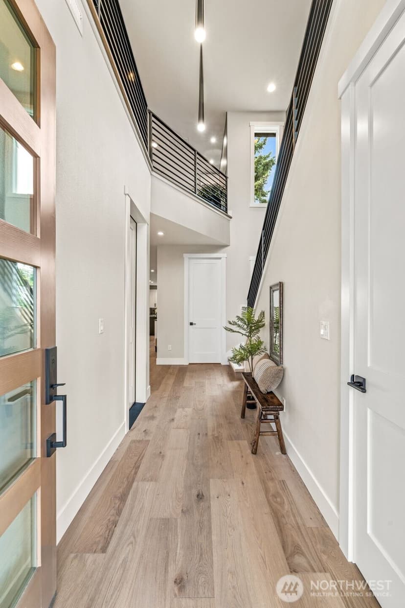 Property photo for 429 Ton-A-Wan-Da Avenue NE, Tacoma photo 3