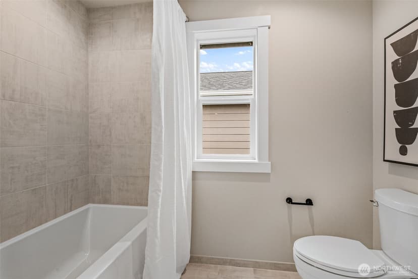 Property photo for 429 Ton-A-Wan-Da Avenue NE, Tacoma photo 32