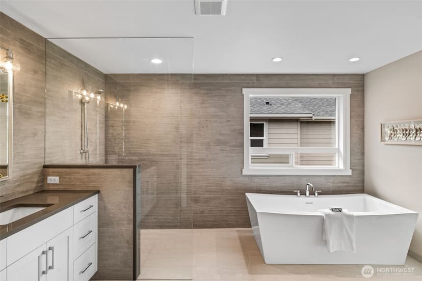 Property photo for 429 Ton-A-Wan-Da Avenue NE, Tacoma photo 27