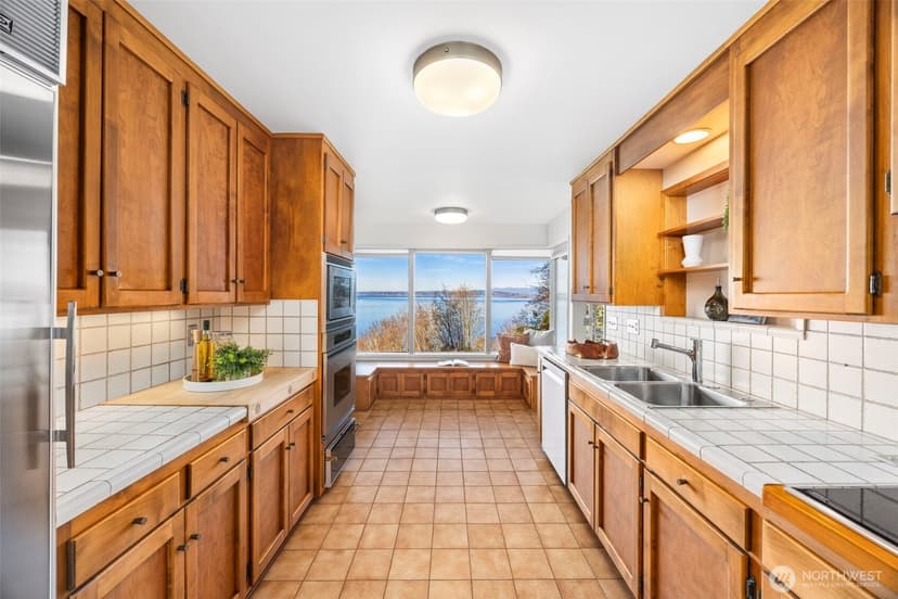 Property photo for 1203 Madrona Avenue, Everett photo 11