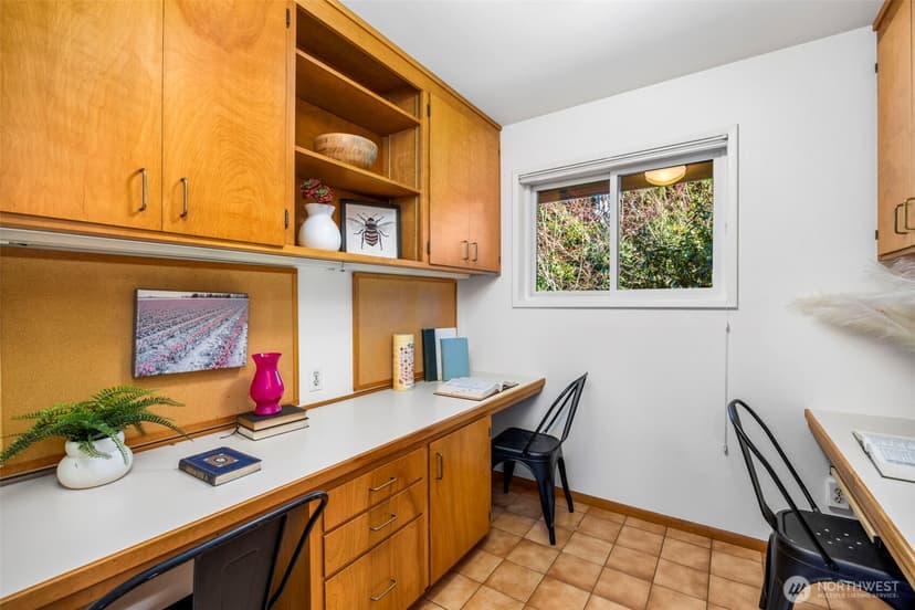 Property photo for 1203 Madrona Avenue, Everett photo 18