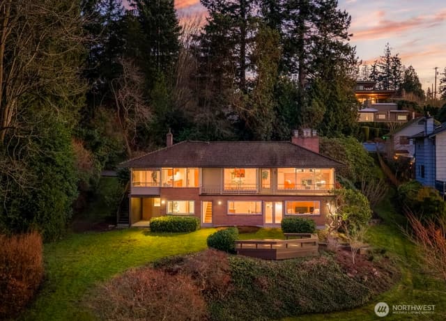 Property photo for 1203 Madrona Avenue, Everett photo 2