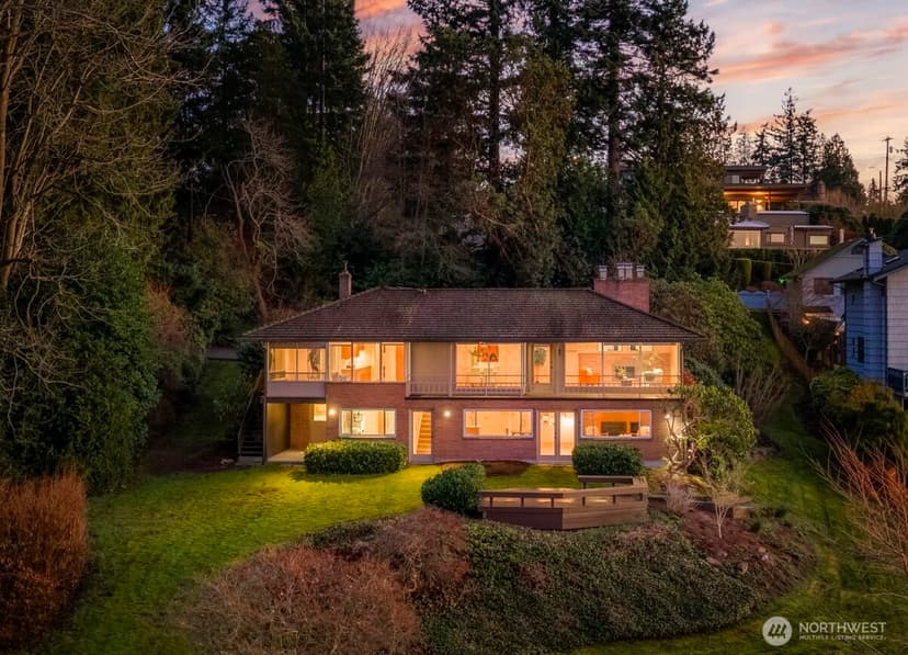 Property photo for 1203 Madrona Avenue, Everett photo 2