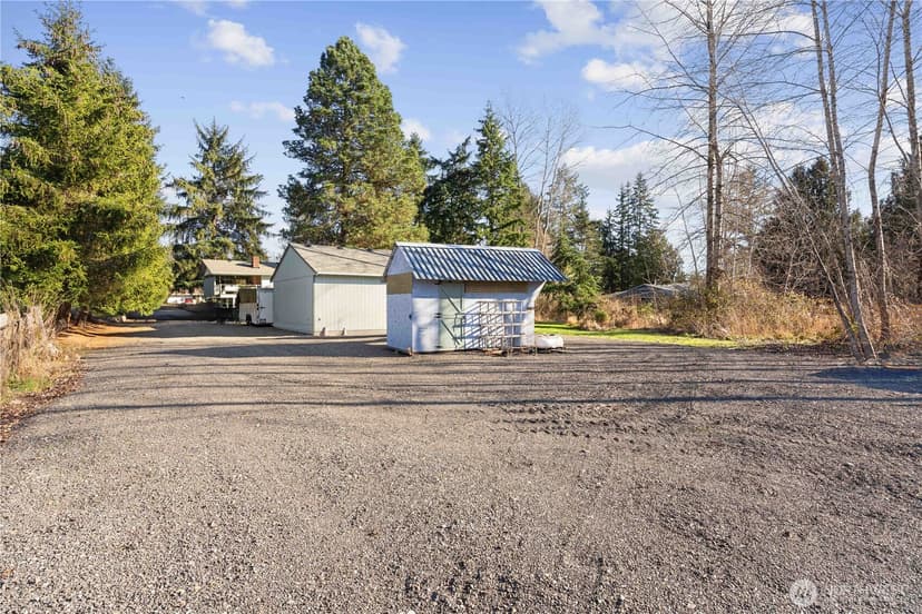 Property photo for 12318 34th Avenue E, Tacoma photo 8