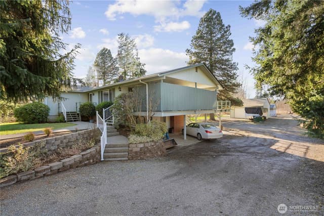 Property photo for 12318 34th Avenue E, Tacoma photo 2