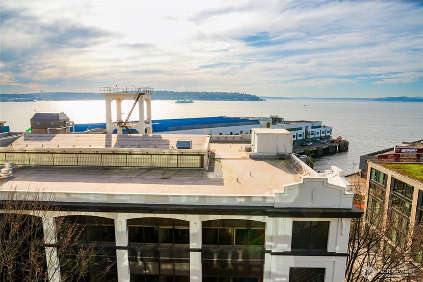 Property photo for 2716 Elliott Avenue #900, Seattle photo 24