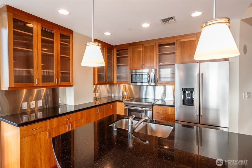 Property photo for 2716 Elliott Avenue #900, Seattle photo 7