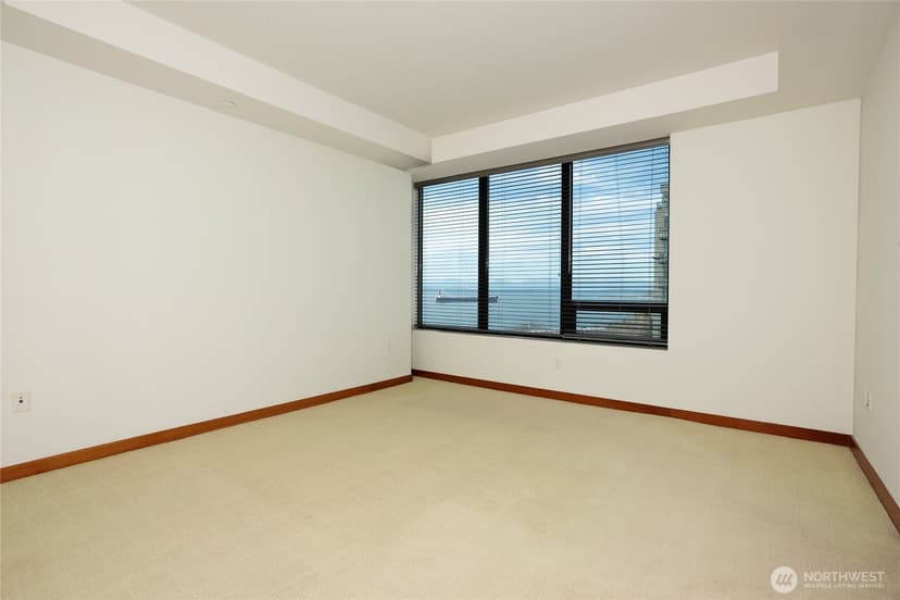 Property photo for 2716 Elliott Avenue #900, Seattle photo 11