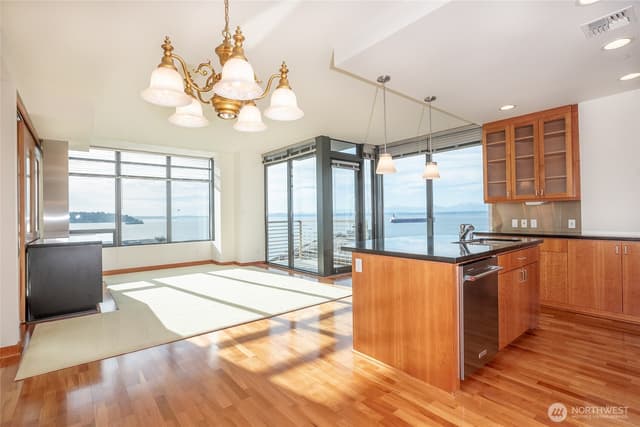 Property photo for 2716 Elliott Avenue #900, Seattle photo 4