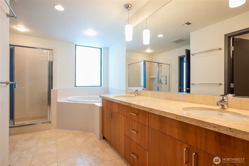 Property photo for 2716 Elliott Avenue #900, Seattle photo 13